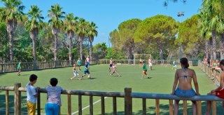 camping avec activites familiales a frejus dans le var