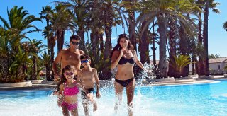 vacances  frejus en camping ambiance dtente pour toute la famille